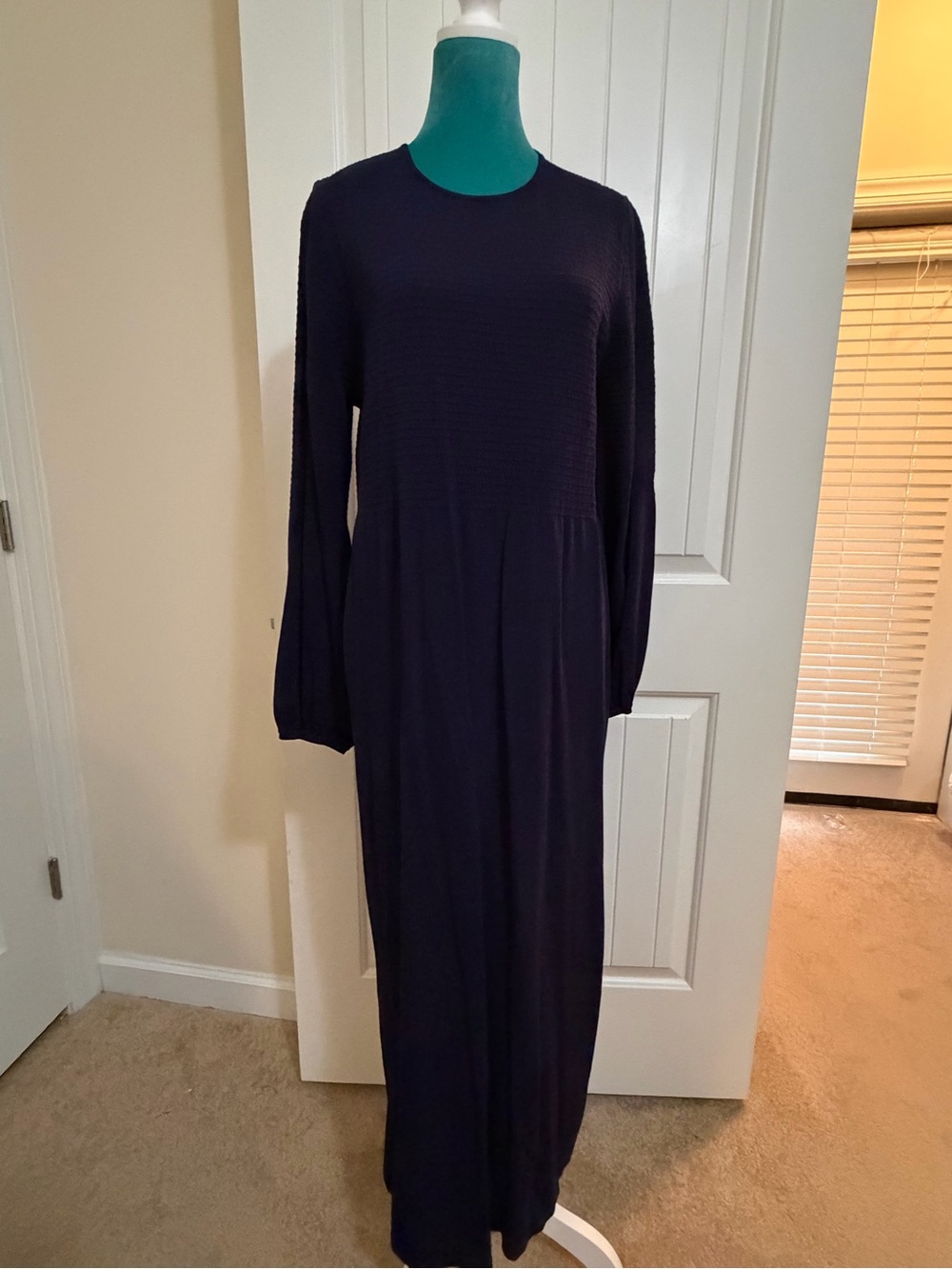 Pomander Place Textured-Puckered Bodice Long Sleeve Maxi Dress in Navy Sz XL